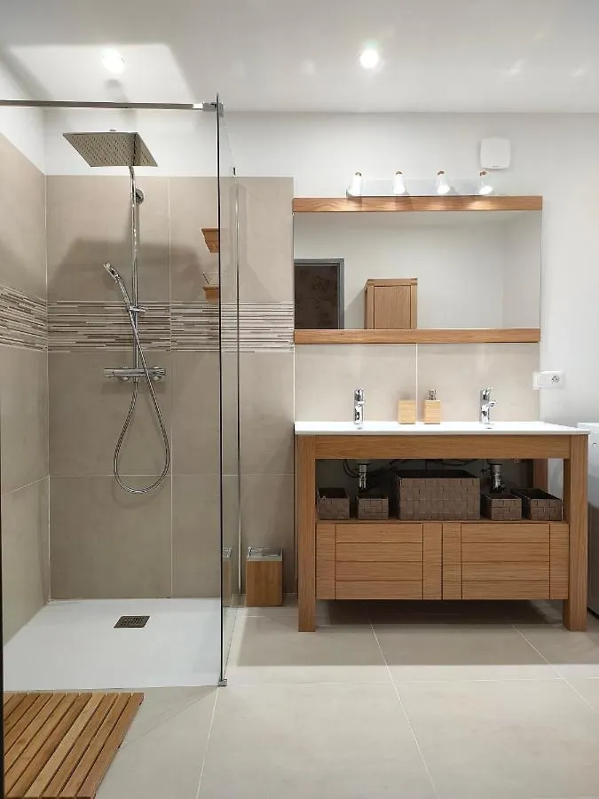 Apartment L'Envoutement Provencal, Jacuzzi Privatif Et Spa Orgon