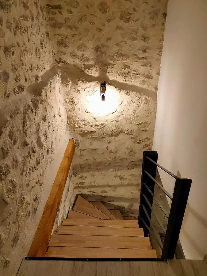 L'Envoutement Provencal, Jacuzzi Privatif Et Spa Orgon Apartment